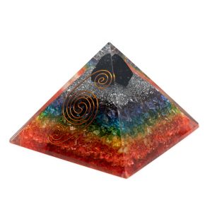 Pyramide Orgonite 7 Chakras - Tourmaline Noire Brute (90 mm)